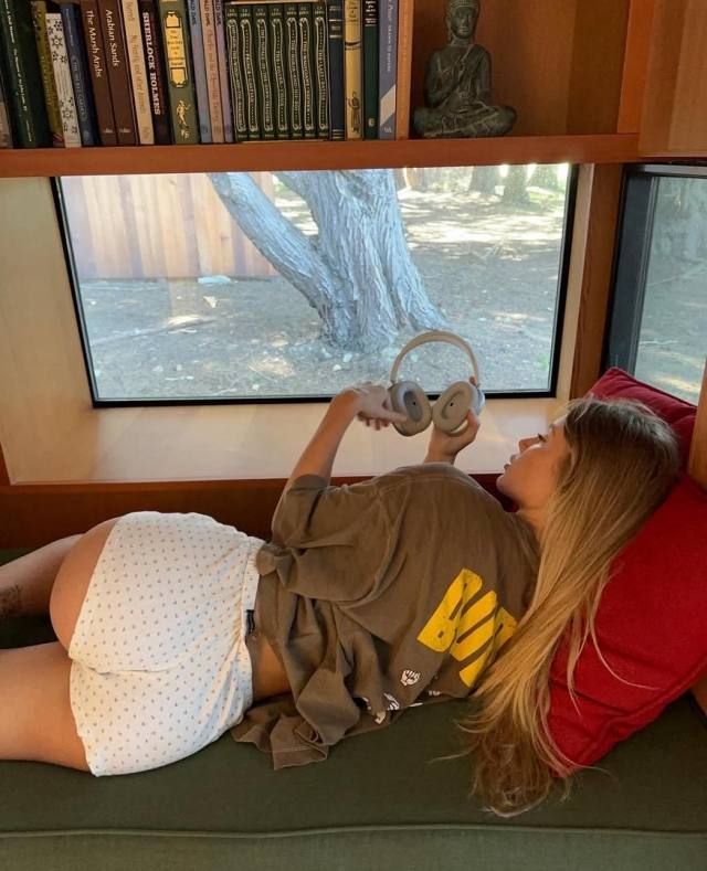 I’m available for both incall and outcall - Image 2